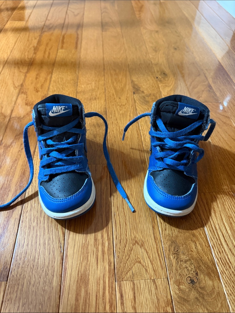 8C - Nike Toddler Blue and Black High-Top Sneakers with White Soles